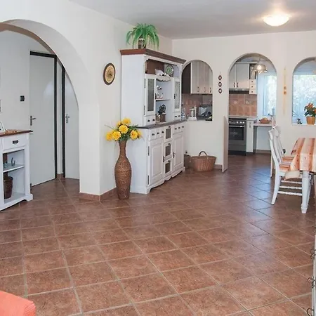 Holiday home Mit Garten, Grill Und Gemeinschaftspool Balatonbereny